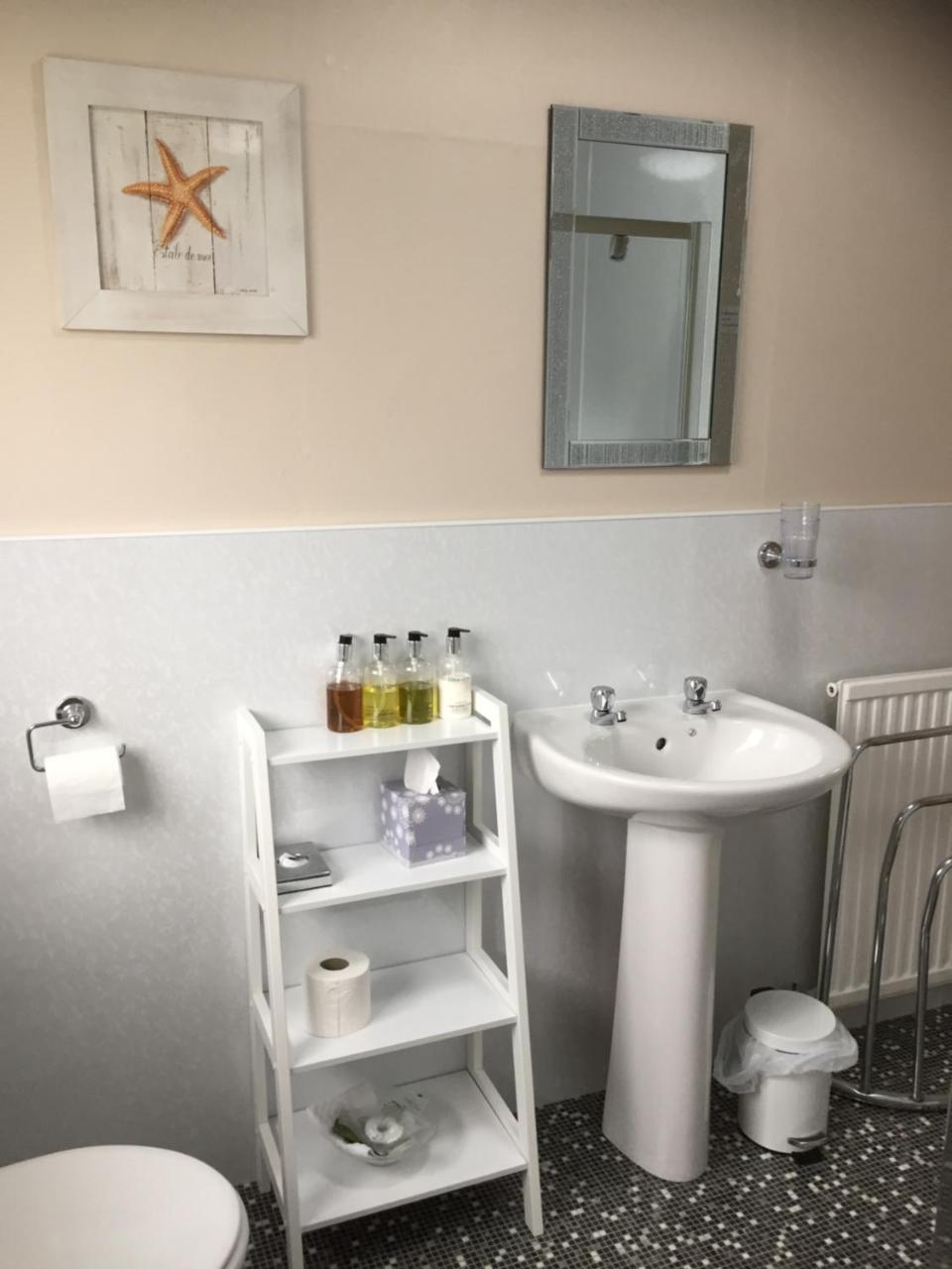 ניוטון סטיוארט Stables Guest House מראה חיצוני תמונה